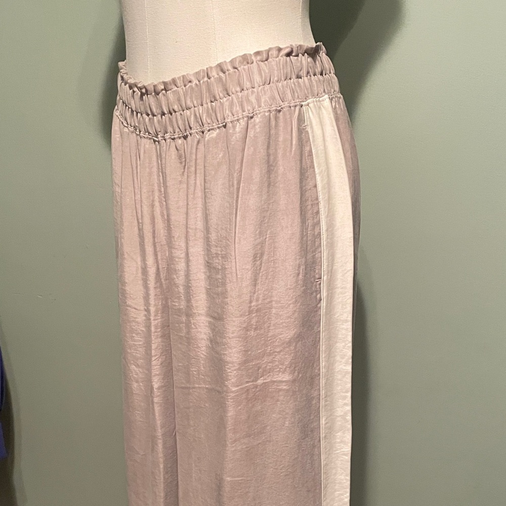 Light Mauve Elastic-Waist Maxi Skirt with Side Stripe